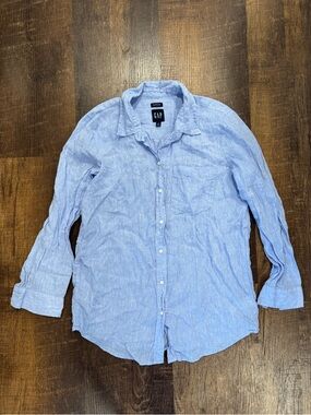 Gap chambray button down shirt